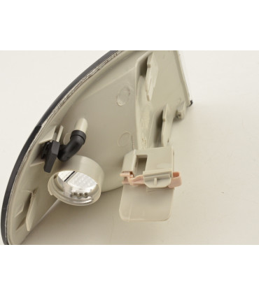 Indicatore di direzione - Parti soggette ad usura Indicatore di direzione anteriore sinistro Audi A4 B5 / 8D 95-99…