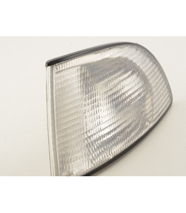Indicatore di direzione - Parti soggette ad usura Indicatore di direzione anteriore sinistro Audi A4 B5 / 8D 95-99…
