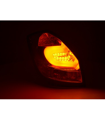 Feux arrières - Jeu de feux arrière à LED Skoda Fabia 5J 5 portes. 07-10 chromé…