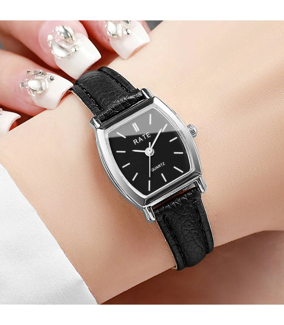 [A Without Box] Mode femmes montres décontracté petit cadran bracelet en cuir femmes montre à Q