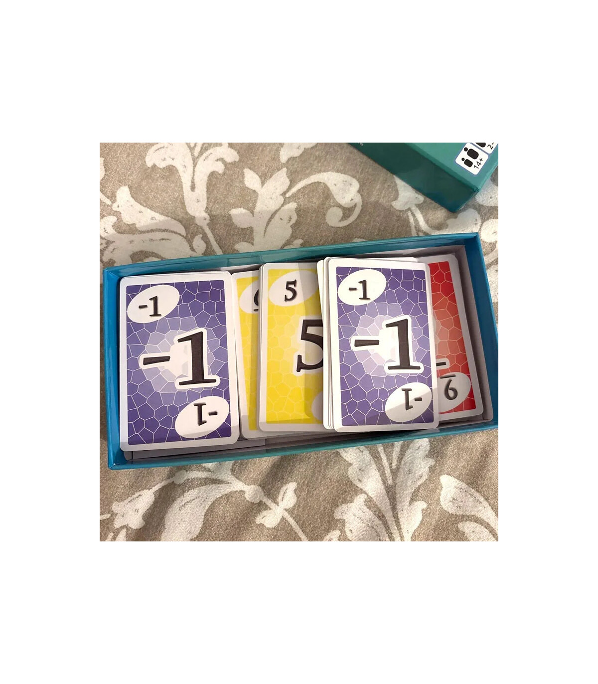 [1 Box] Jeux de cartes Fête des tables pour toute la famille Deck Box Wit Jeux de collectif soc