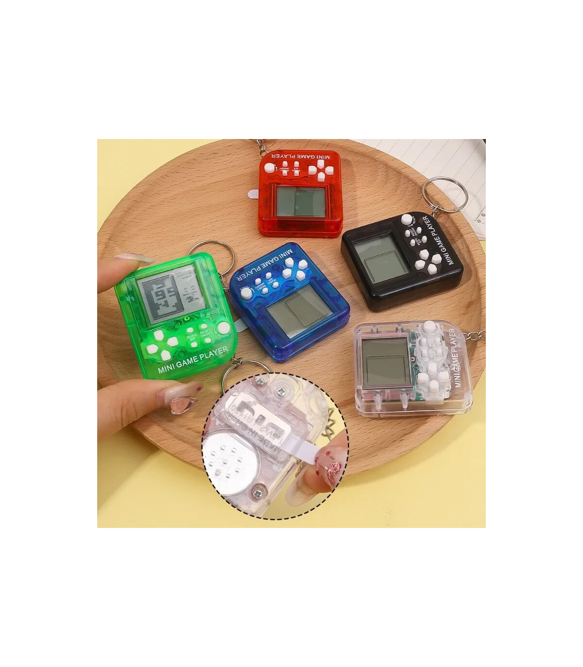 [3Pcs MixedB 1Pcs] Porte-clés de poche portable pour enfants, mini machine de jeu classique, co